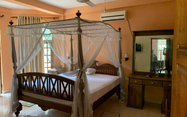 The Golden Residence