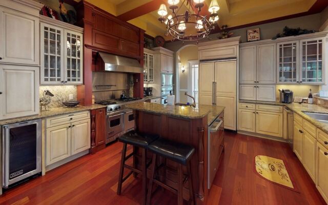 23 Pelican 6 Bedroom Home