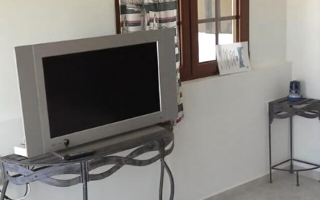 Minoa Apartments