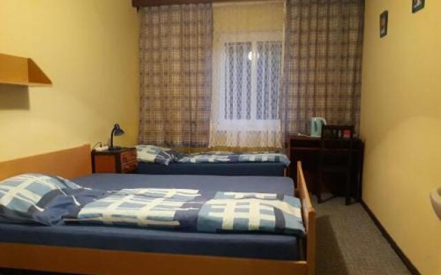 Hostel A Penzion Fortuna
