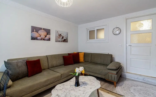 Cozy Flat Close to Various Malls in Kagithane
