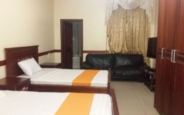 Embrace Hotel