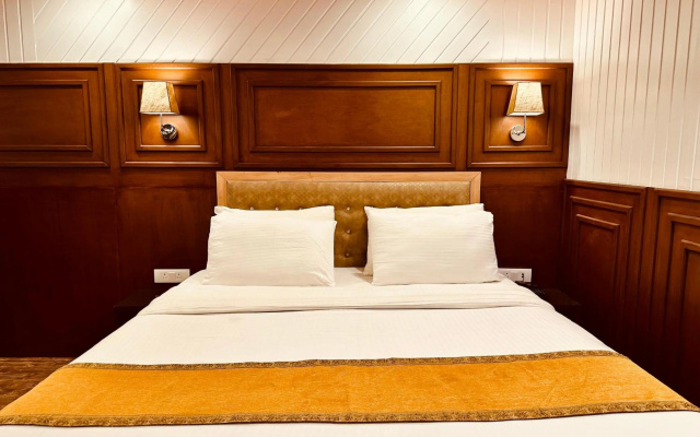 Walisons Hotel – Guest Rooms – Srinagar