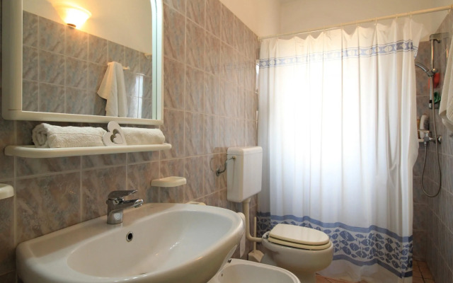 Dora Lovely Country Home