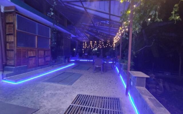 Murious Riverdale Resort
