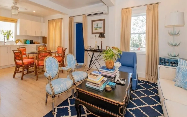 The Little White House 5 Bedroom Home