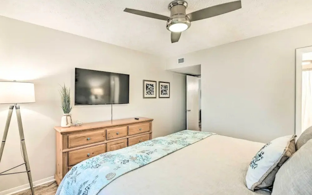 Oceanfront Condo w/ Furnished Deck & Views!