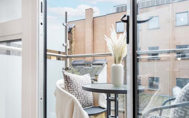 Fitzrovia 1BR with Balcony by Soho