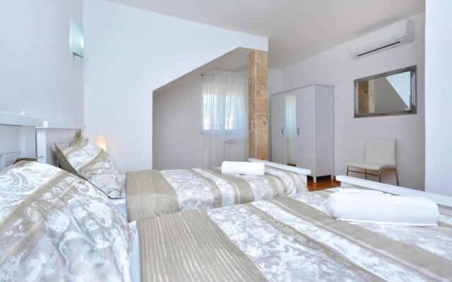 Beautiful Home in Split With Wifi and 3 Bedrooms
