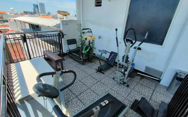 Central City Family Residence by OYO Rooms