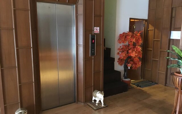 Lotus Hotel Patong