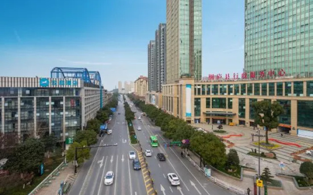 HanTing Hotel (Hangzhou Tonglu Central Plaza) – Outside – Hangzhou