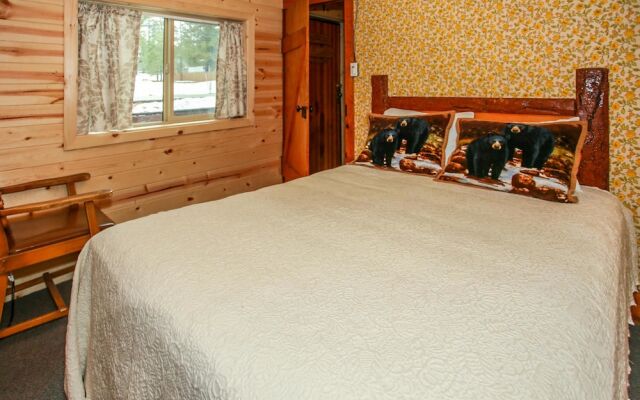 Woodpecker Cabin