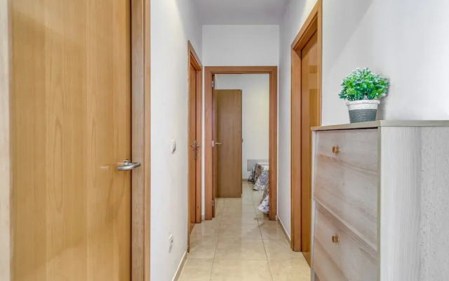 Apartment in Roses Near Sand Beach