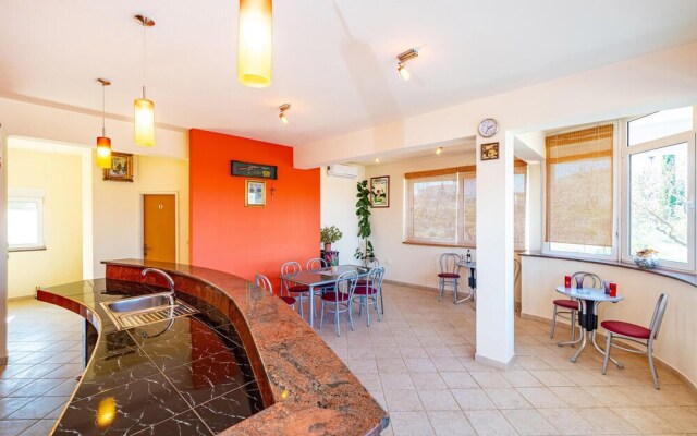 Stunning Home in Debeljak With Wifi and 3 Bedrooms