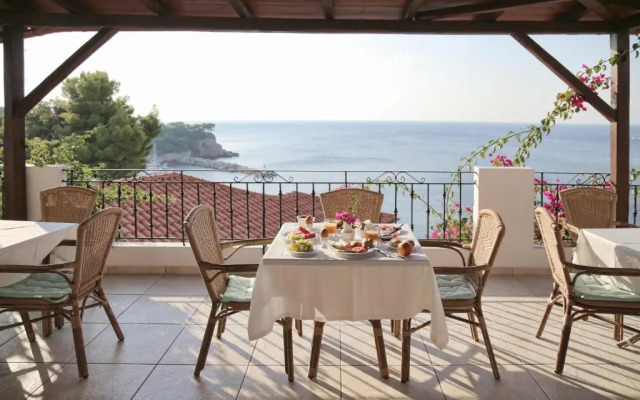 Yalis Hotel