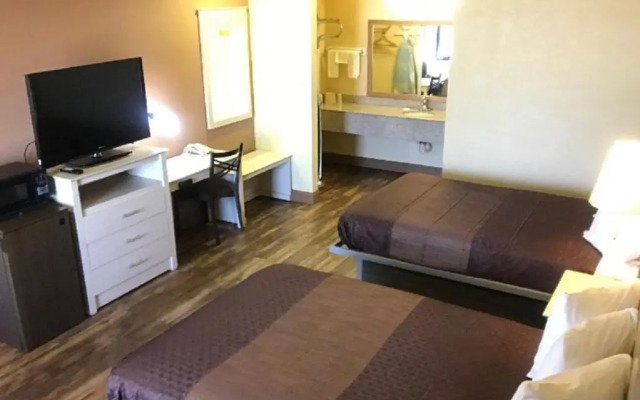 River Valley Motor Inn