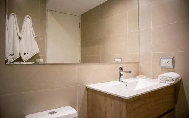 Majestic 2BR With Modern Pool in Miraflores