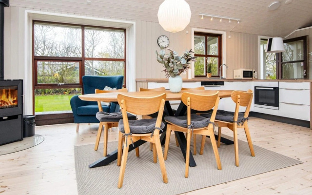 8 Person Holiday Home in Hemmet