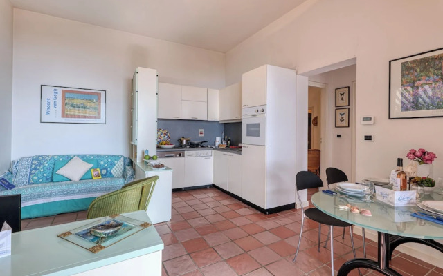 Hanbury Apt Pool And Sea