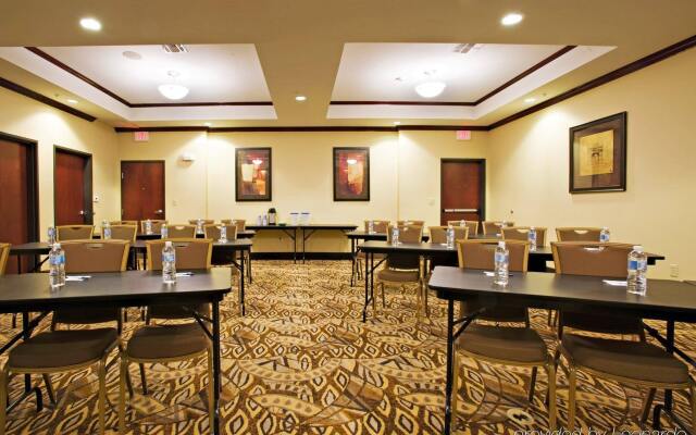 Holiday Inn Express &Suites Snyder by IHG