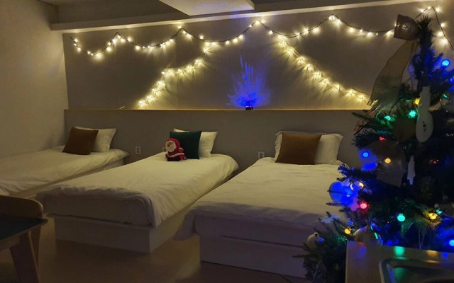 DK House