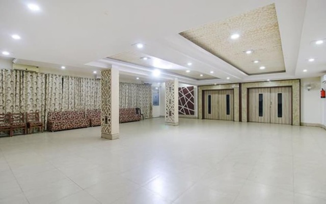 Fabhotel Silver Inn I