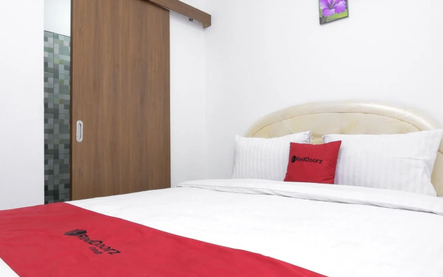 RedDoorz near Mall Of Indonesia