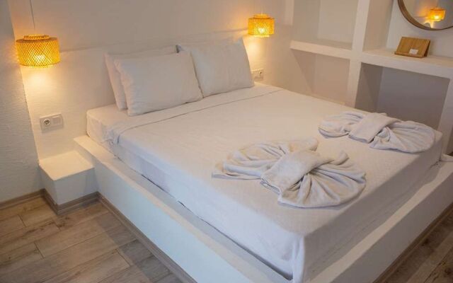 Aloha Suites Mediterranean