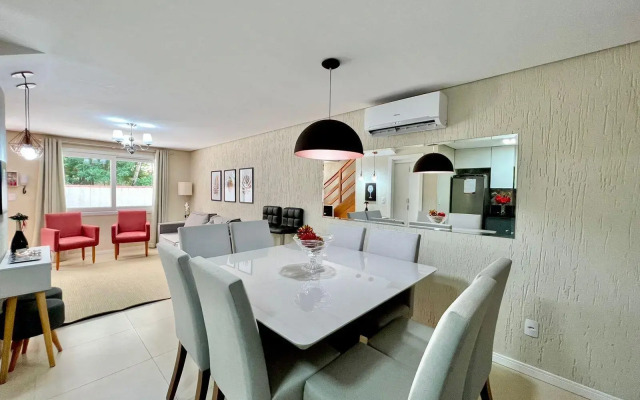 Casa com 2 Suites em Canela 900M do Centro