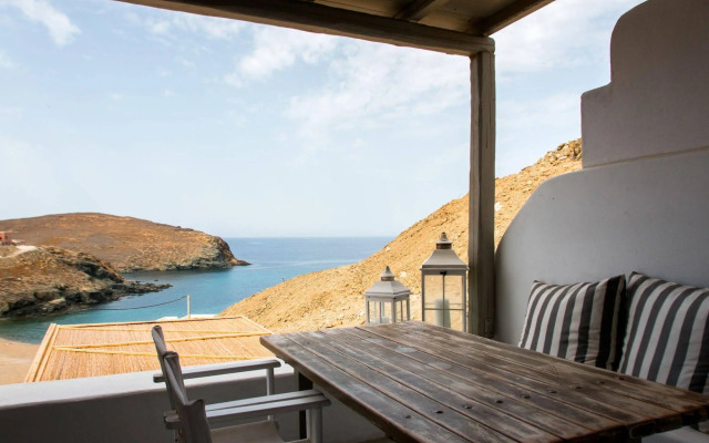 Sea Rock & Sky Private Residence