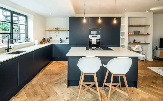 Stylish 3B Fulham Flat Garden near Thames & Tube