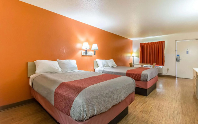 Motel 6 Raleigh, NC - Cary