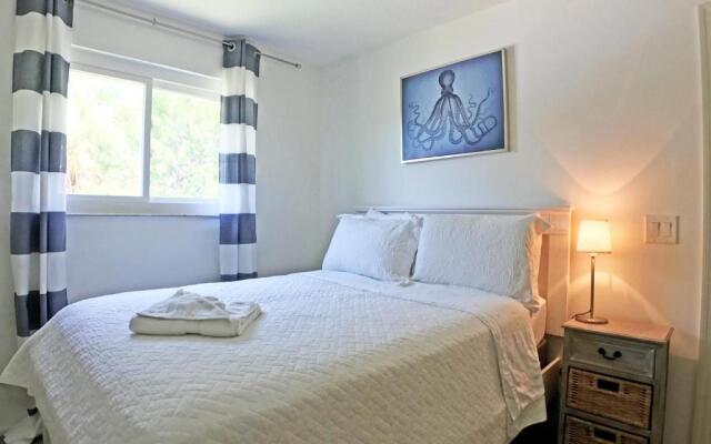 Shell Beach - The Treehouse 210