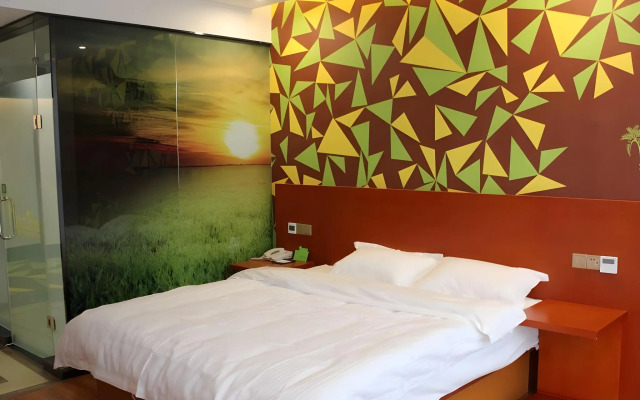 Vatica Hotel Fuyang Linquan Tenghui International City Branch