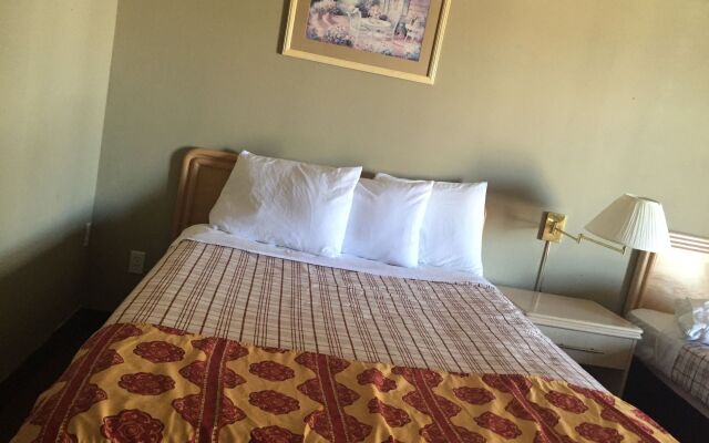 Niagara Falls Courtside Inn