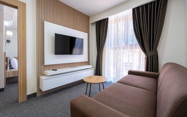 Rooftop Apartments & Rooms