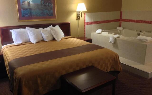 Faribault Hometown Inn & Suites