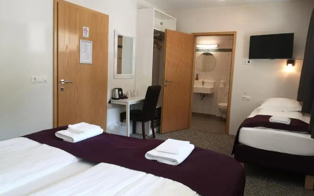 Hotel Lundi