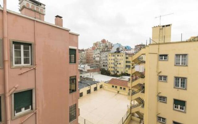 LovelyStay - Campo Pequeno Charming Apartment