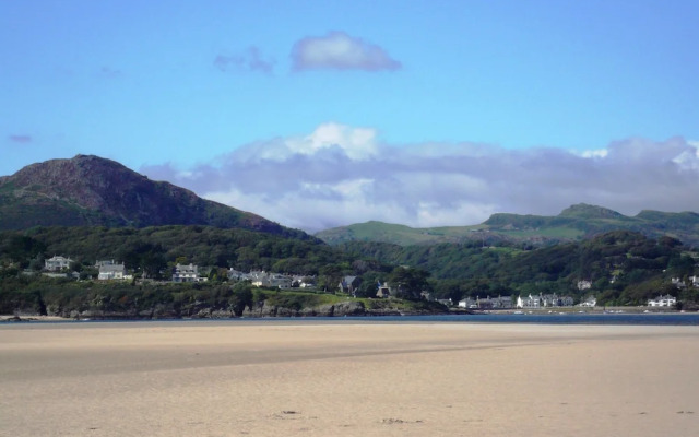 Llannor