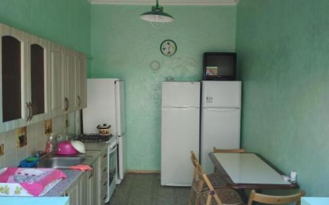 Guest House on Samburova 279