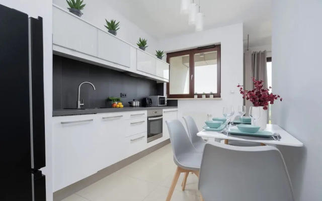 Cozy Apartment for 4 by Renters