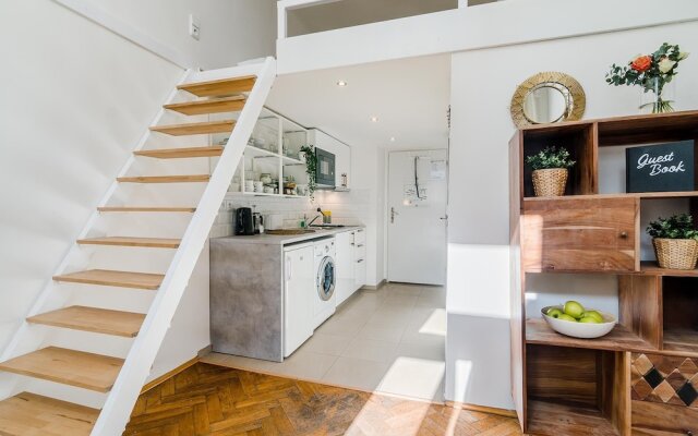 Charm APTs in Prague by Michal&Friends