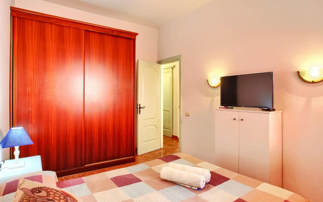 Traditional holiday home in Arico with garden