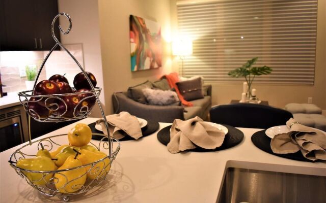 Classic City Condo Views From Golden Triangle