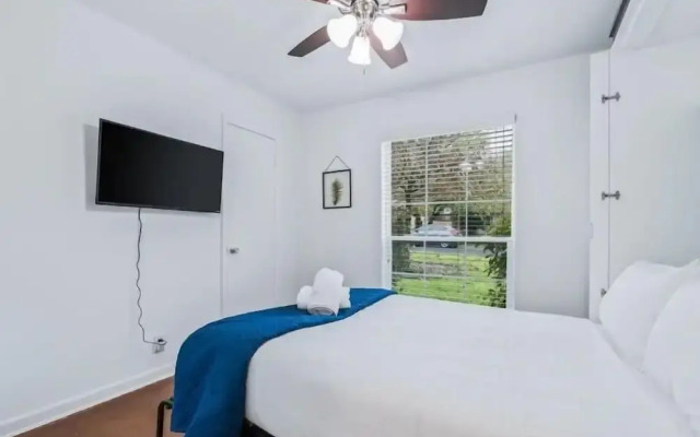 SoCo Oasis Retreat Relax in Comfort