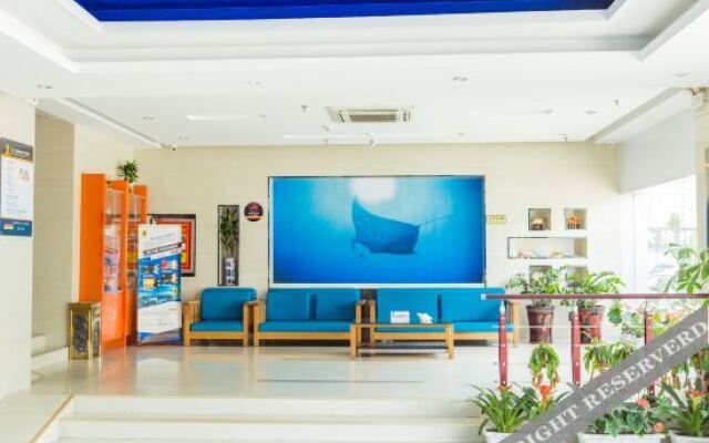 Super 8 Hotel