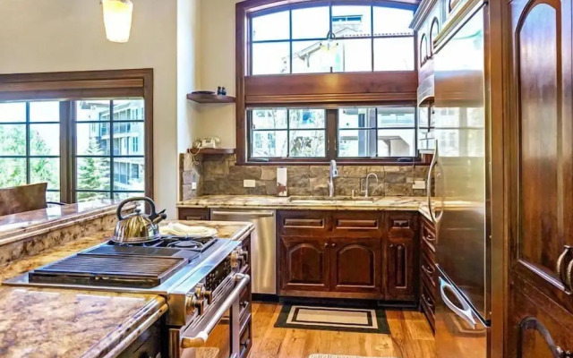 Ski-In, Ski-Out 4 Bedroom Luxury Townhome in Snowmass Village