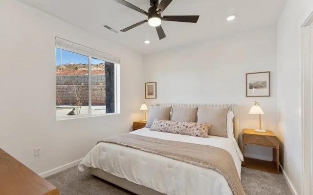 Sand Cove Retreat 5 Bedroom Townhouse